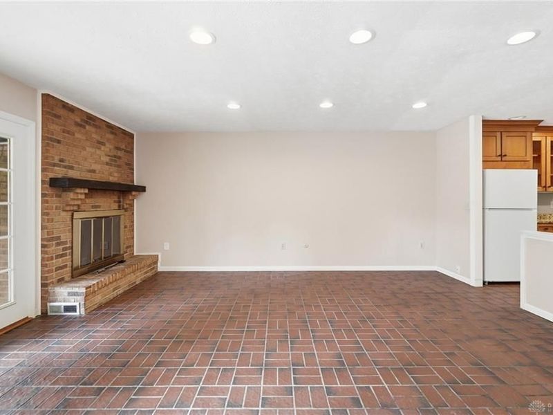 956 Patriot Square Drive, Washington Township, OH 45459 Photo 18