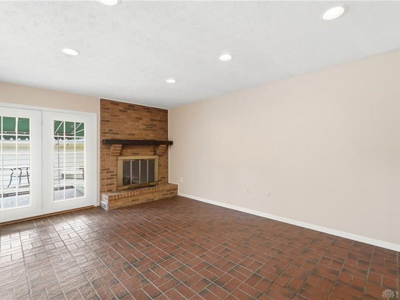 956 Patriot Square Drive, Washington Township, OH 45459 Photo 19