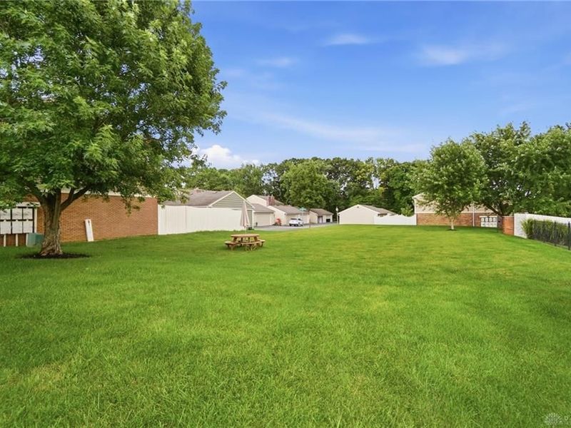 956 Patriot Square Drive, Washington Township, OH 45459 Photo 50