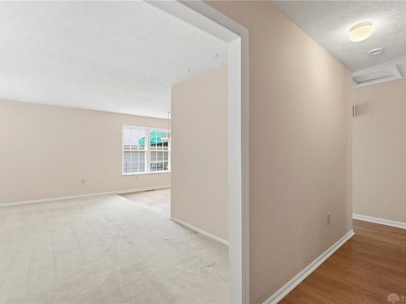 956 Patriot Square Drive, Washington Township, OH 45459 Photo 7