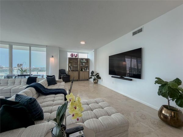 1819 SE 17TH STREET, Unit 711, Fort Lauderdale, FL 33316