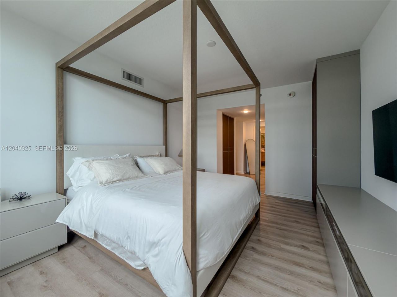 1819 SE 17th Street, Unit 711, Fort Lauderdale, FL 33316 Photo