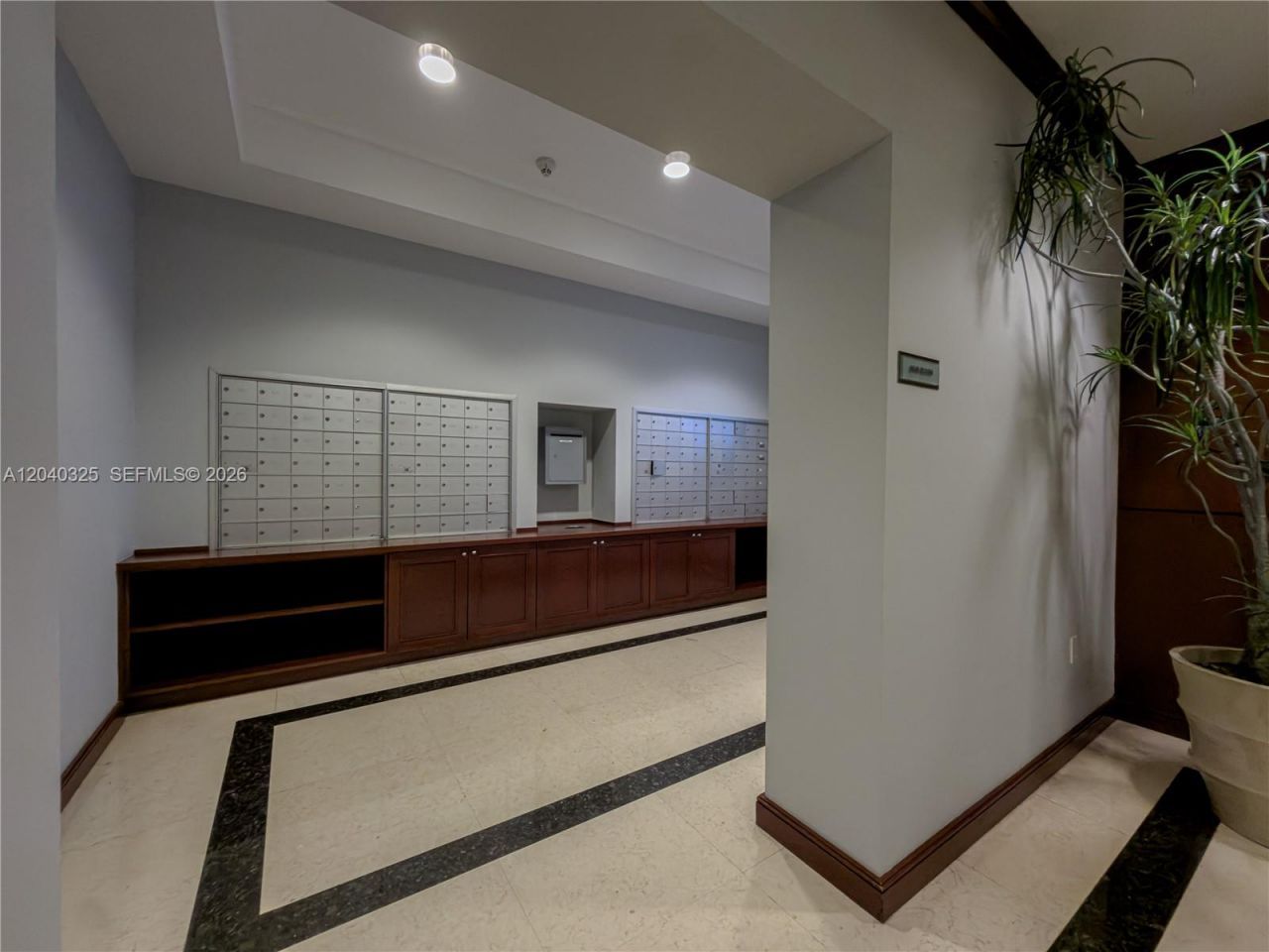 1819 SE 17th Street, Unit 711, Fort Lauderdale, FL 33316 Photo