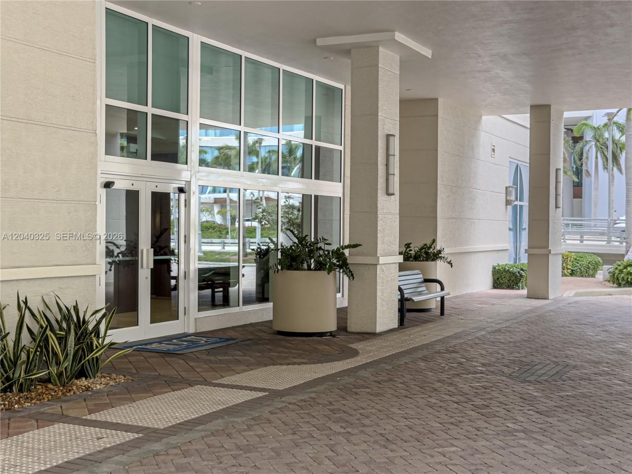 1819 SE 17th Street, Unit 711, Fort Lauderdale, FL 33316 Photo