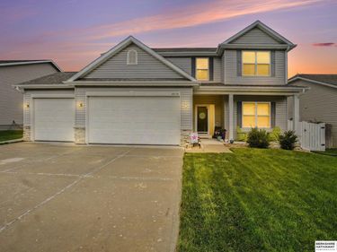 4606 Hansen Avenue, Papillion, NE 68133