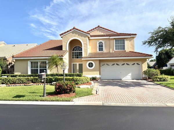 23261 Torre Circle, Boca Raton, FL 33433