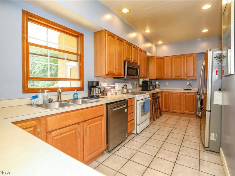 1104 N Howard Street, Akron, OH 44310 Photo 11