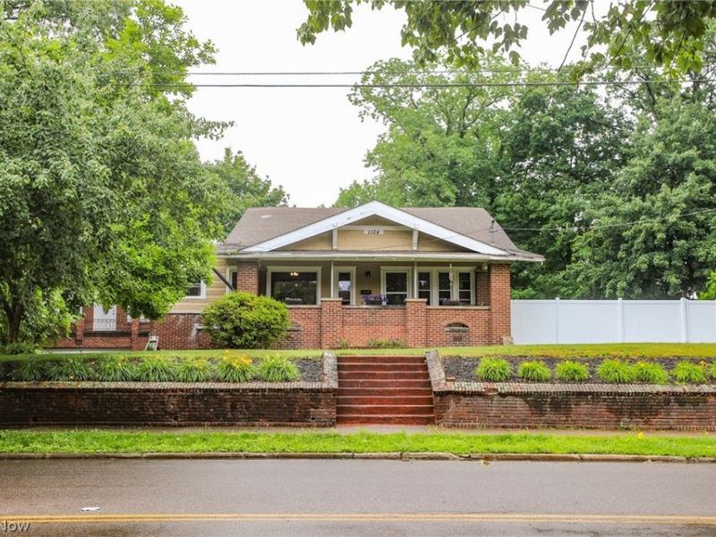 1104 N Howard Street, Akron, OH 44310 Photo 2