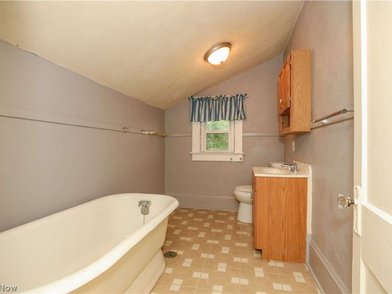 1104 N Howard Street, Akron, OH 44310 Photo 31