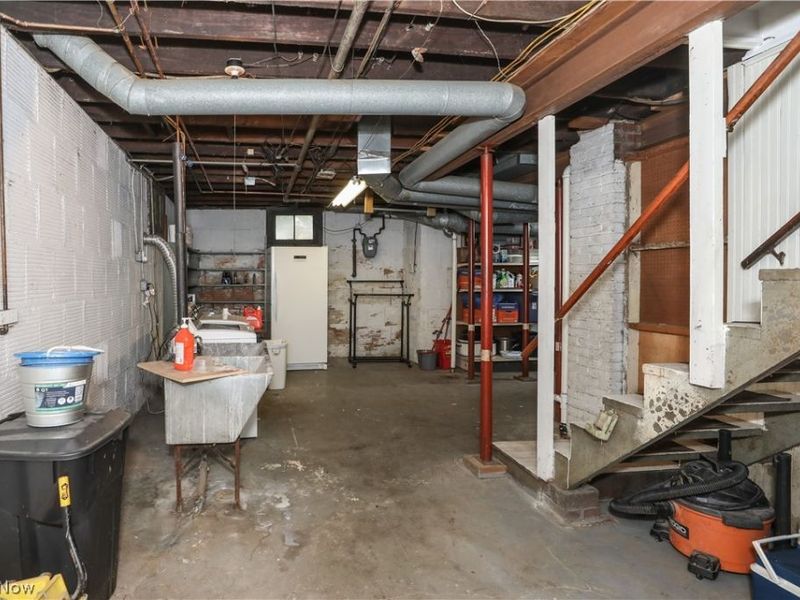 1104 N Howard Street, Akron, OH 44310 Photo 32
