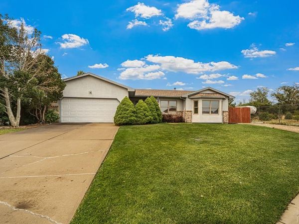 17 Carefree Lane, Pueblo, CO 81001