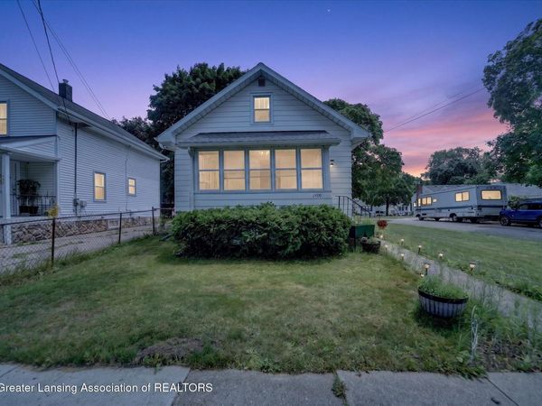 1400 Glenrose Avenue, Lansing, MI 48915