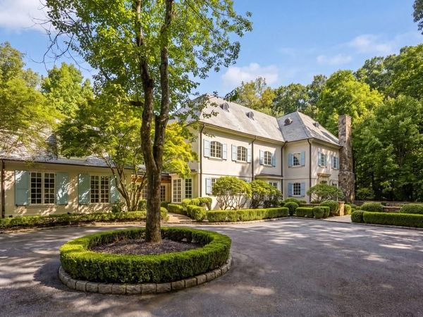 2485 W Wesley Road NW, Atlanta, GA 30327