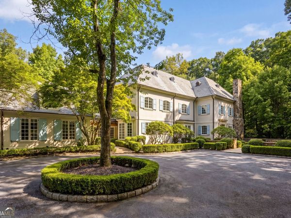 2485 W Wesley Road NW, Atlanta, GA 30327