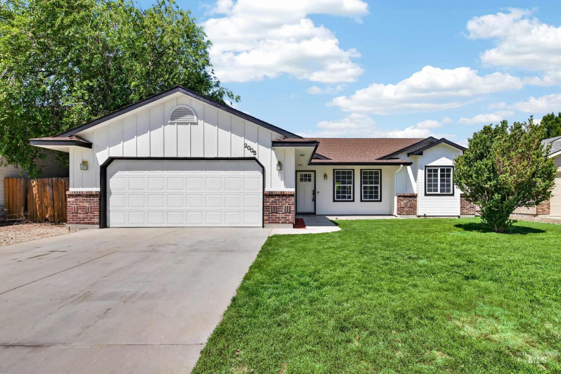2005 S Crimson Rose Way, Boise, ID 83709 Main Photo