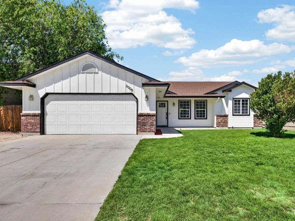 2005 S Crimson Rose Way, Boise, ID 83709