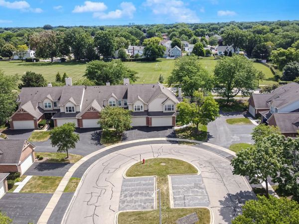 2316 Highland Court, Unit 2316, Schaumburg, IL 60194