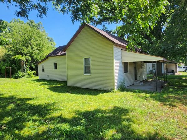 33 Cripple Creek Road , Pinckneyville, IL 62274