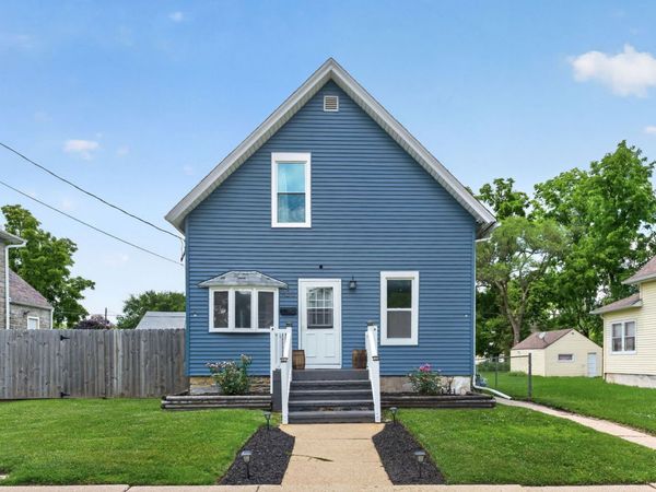 630 Fairview Avenue , South Beloit, IL 61080