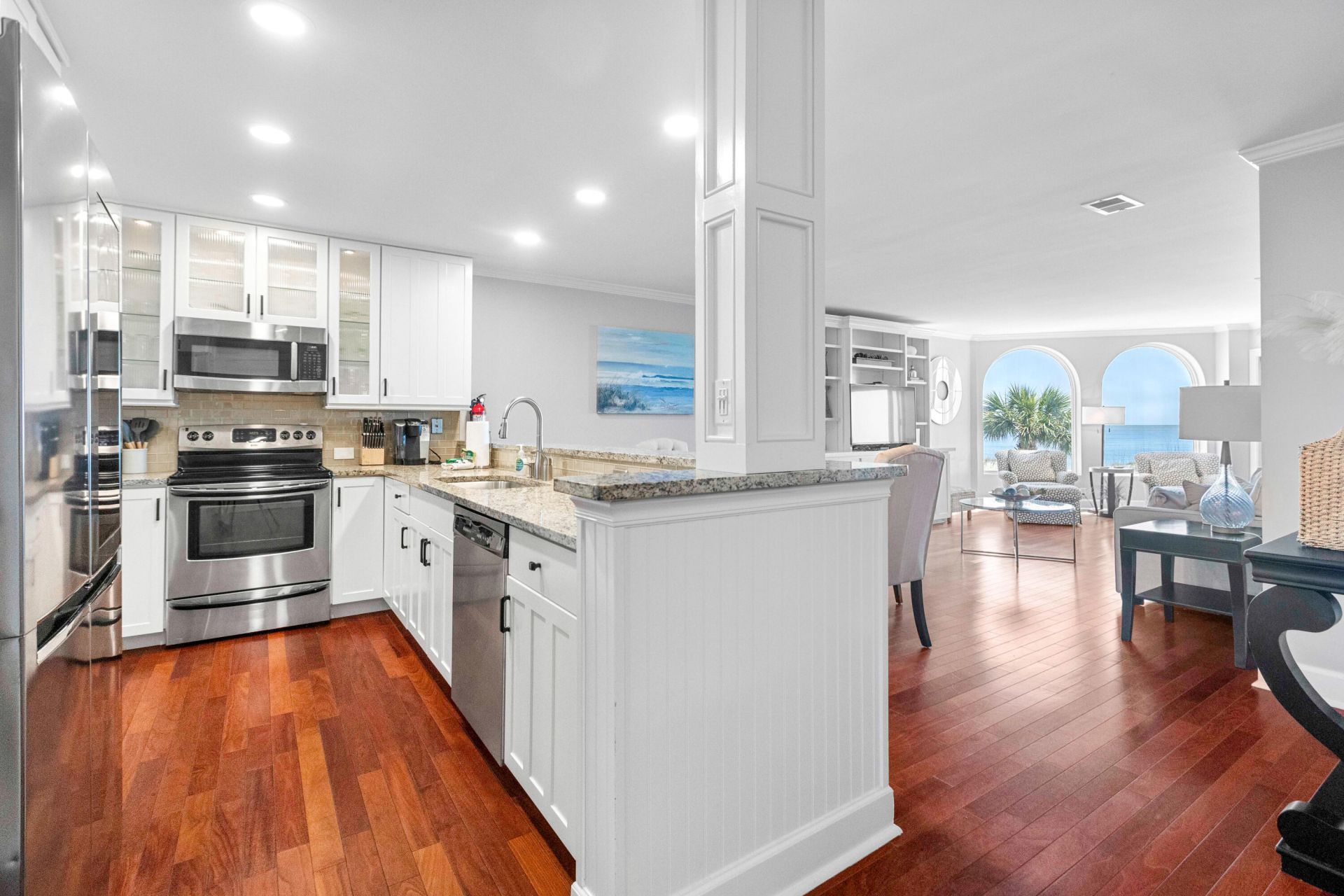 9002 Palmetto Drive Photo 8