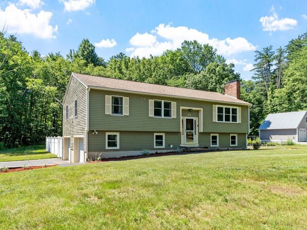 25 Sawyer Avenue, Atkinson, NH 03811