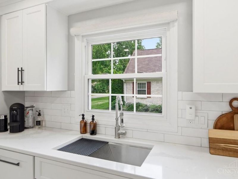8755 Meadowview Drive, West Chester, OH 45069 Photo 17