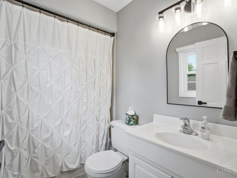 8755 Meadowview Drive, West Chester, OH 45069 Photo 47