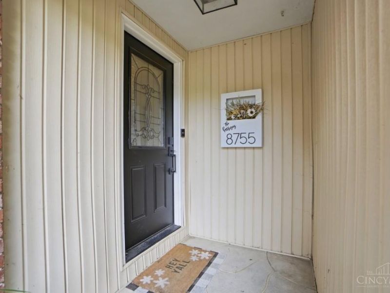 8755 Meadowview Drive, West Chester, OH 45069 Photo 5
