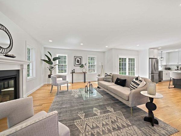 5 Clarendon, Holbrook, MA 02343