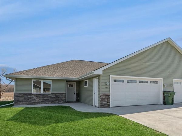 559 SUMMER DRIVE, Brillion, WI 54110