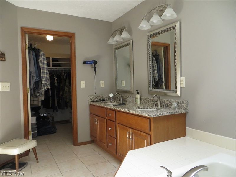 18606 Buccaneer Creek Drive, Unit 16, Strongsville, OH 44136 Photo 32