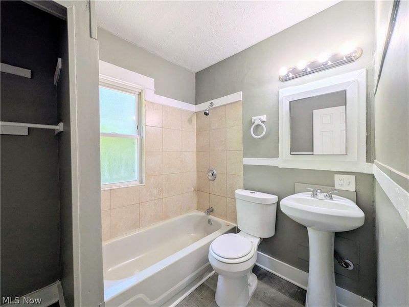 12905 Griffing Avenue, Cleveland, OH 44120 Photo 13