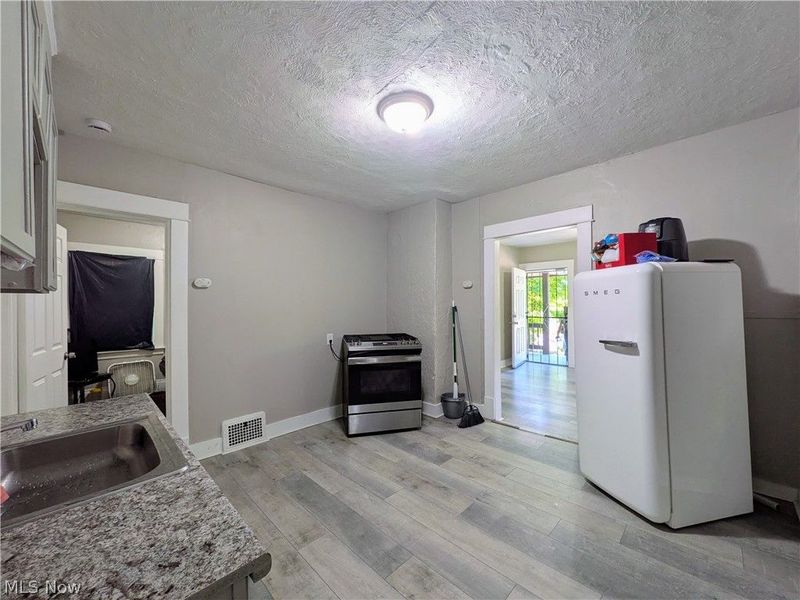 12905 Griffing Avenue, Cleveland, OH 44120 Photo 23