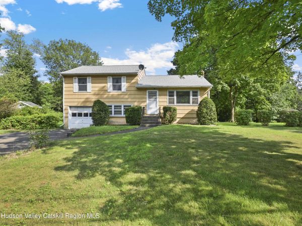 22 Apple Tree Drive, Rhinebeck, NY 12572