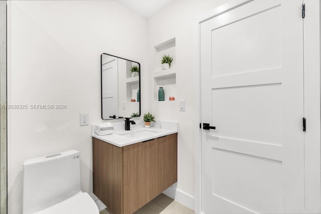 831 NE 128th St , North Miami, FL 33161 Photo
