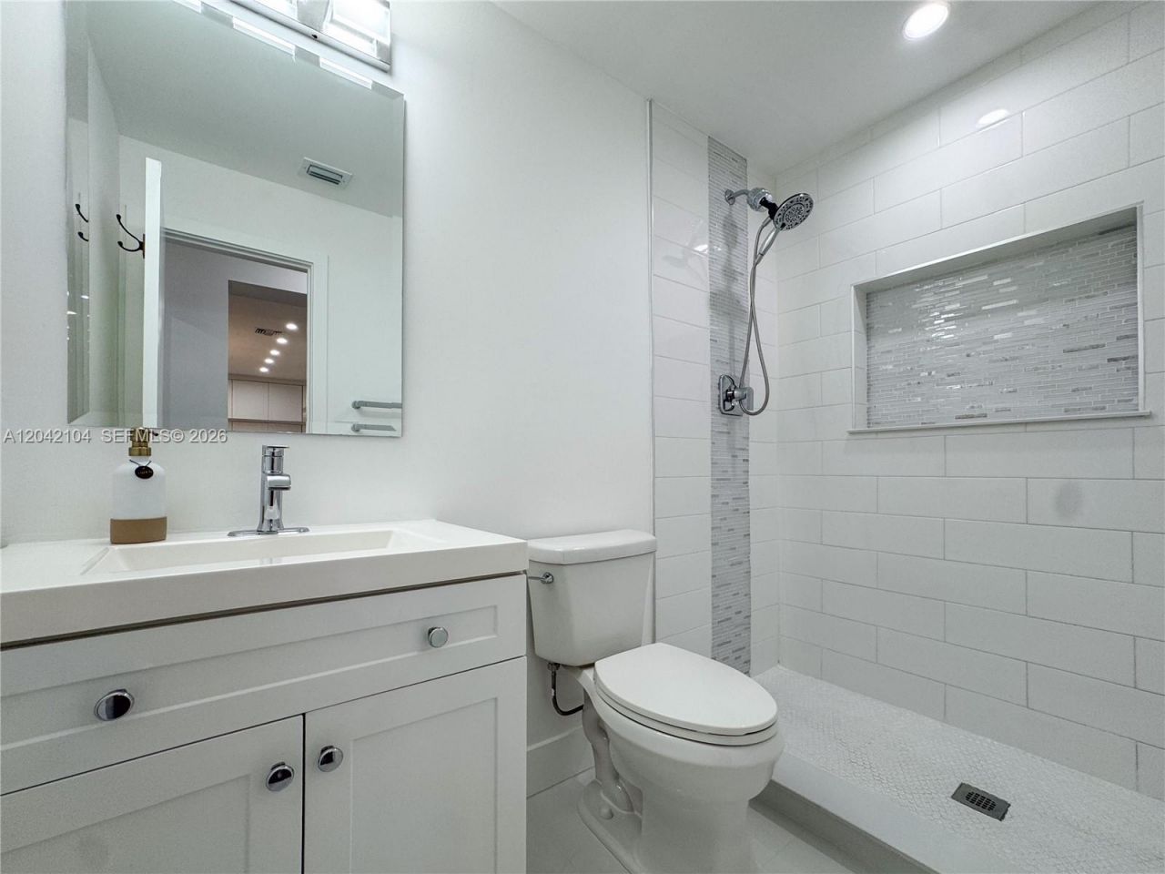 1319 NW 40th St , Miami, FL 33142 Photo