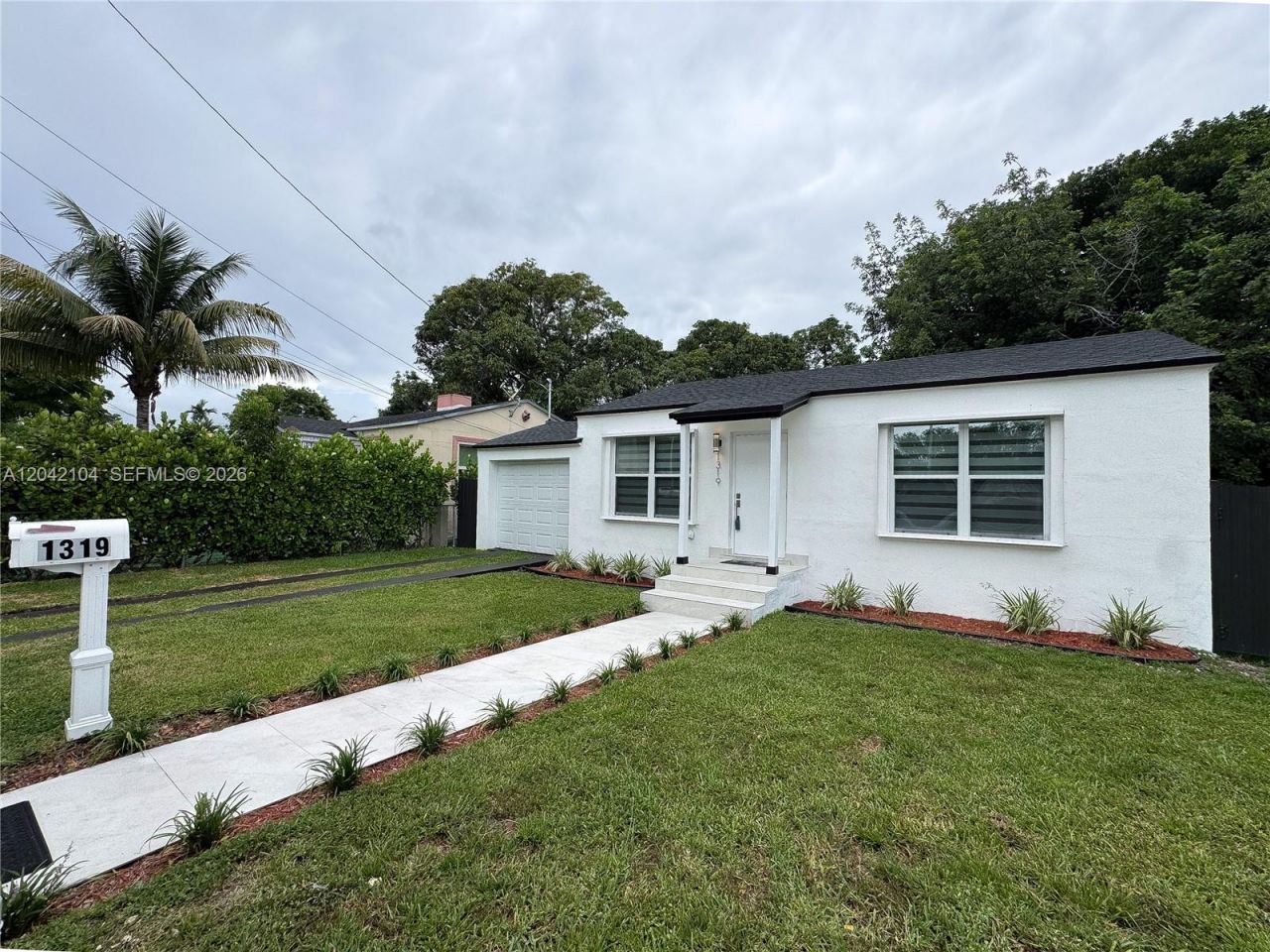 1319 NW 40th St , Miami, FL 33142 Photo