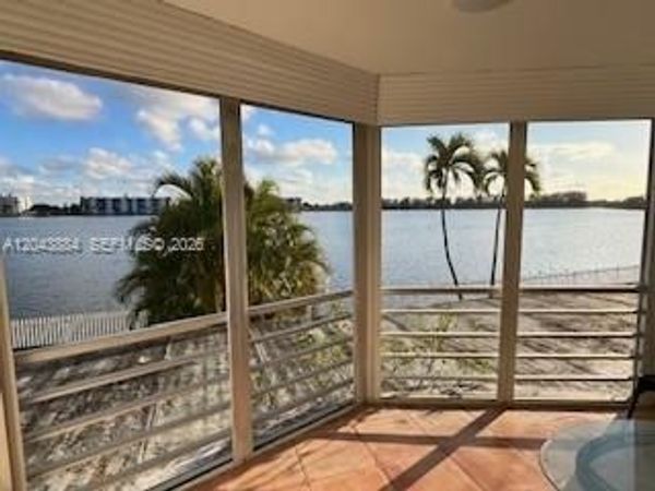 1100 NE 191st St, Unit 24E, Miami, FL 33179