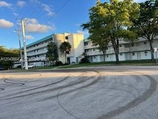 1100 NE 191st St, Unit 24E, Miami, FL 33179 Photo