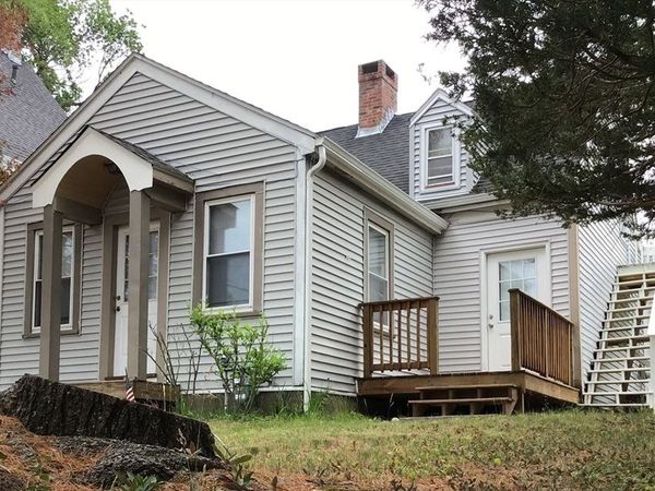 52 Sea St, Weymouth, MA 02191