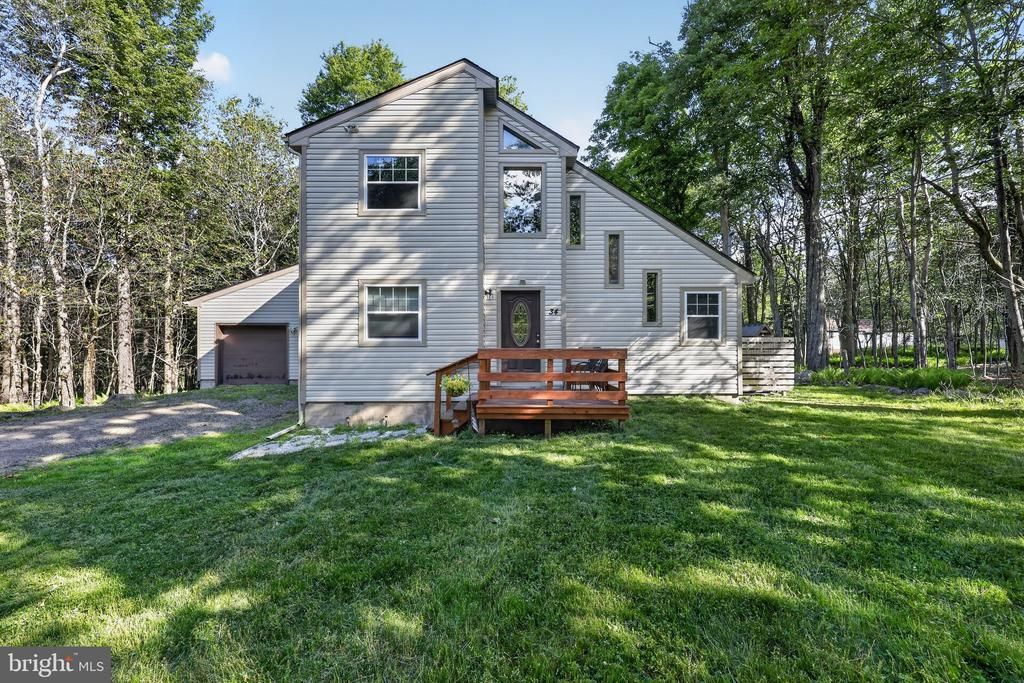 1060 MOHAWK TRAIL, GOULDSBORO, PA 18424