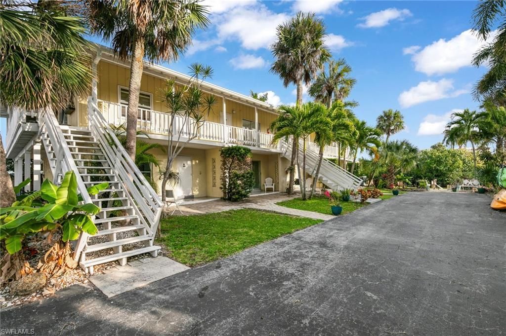 1360 Chesapeake Ave , Unit 1372, Naples, FL 34102 Photo