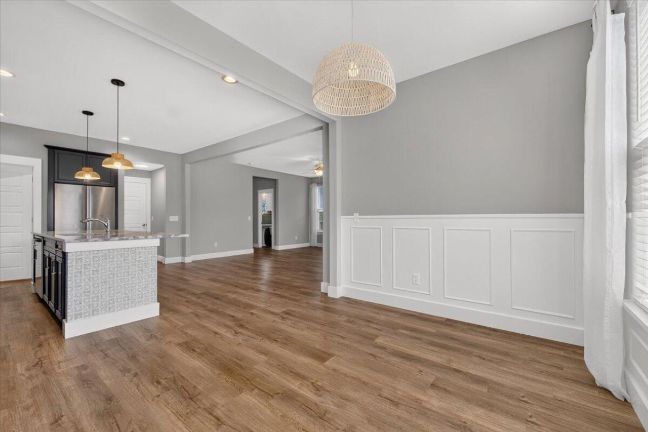 106 True Blue Loop Photo 11