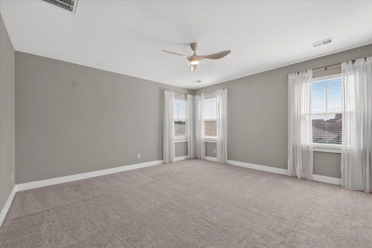 106 True Blue Loop Photo 16