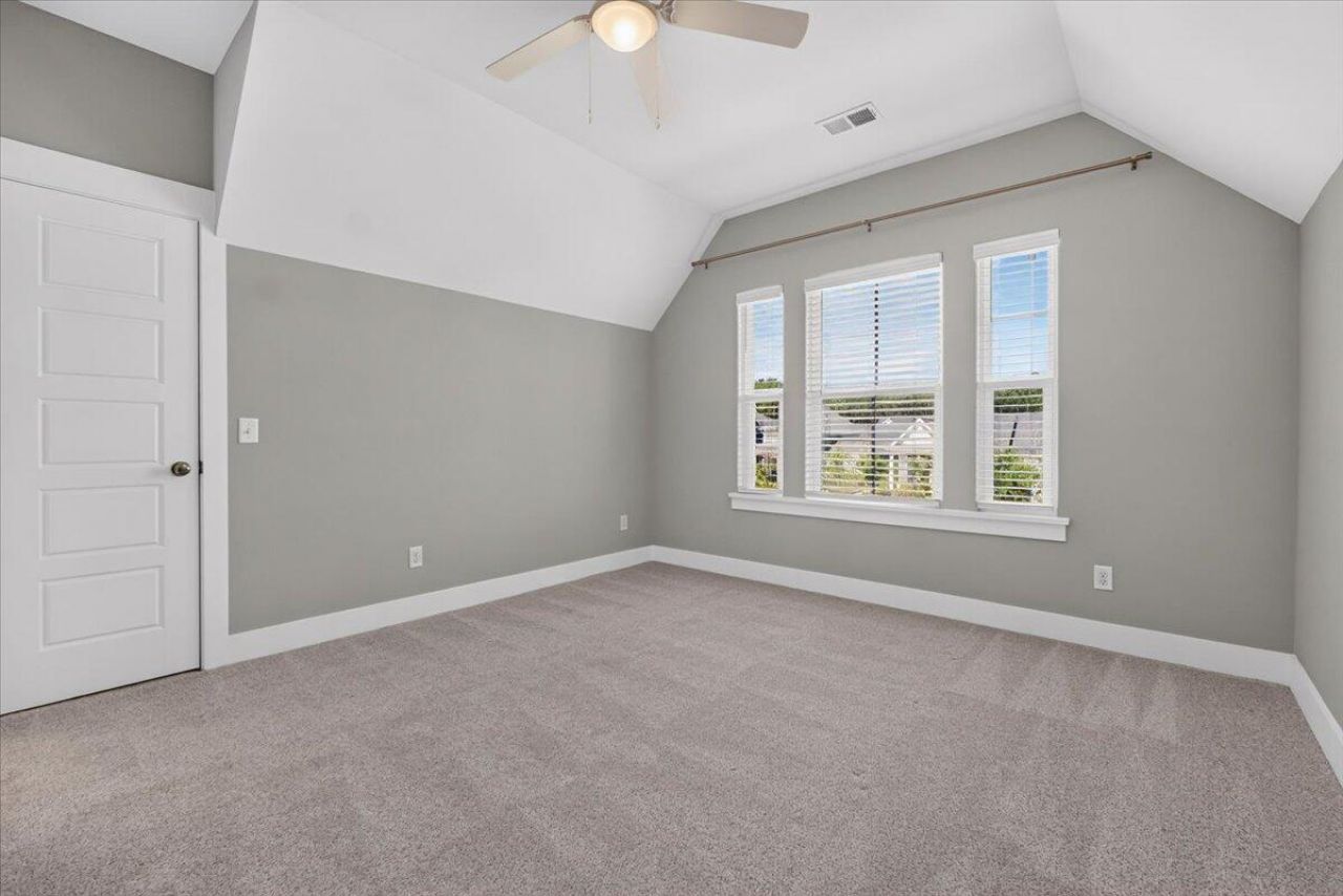 106 True Blue Loop Photo 22