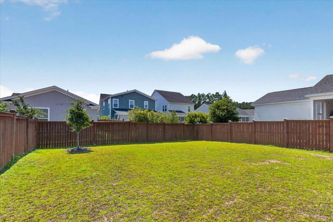 106 True Blue Loop Photo 30