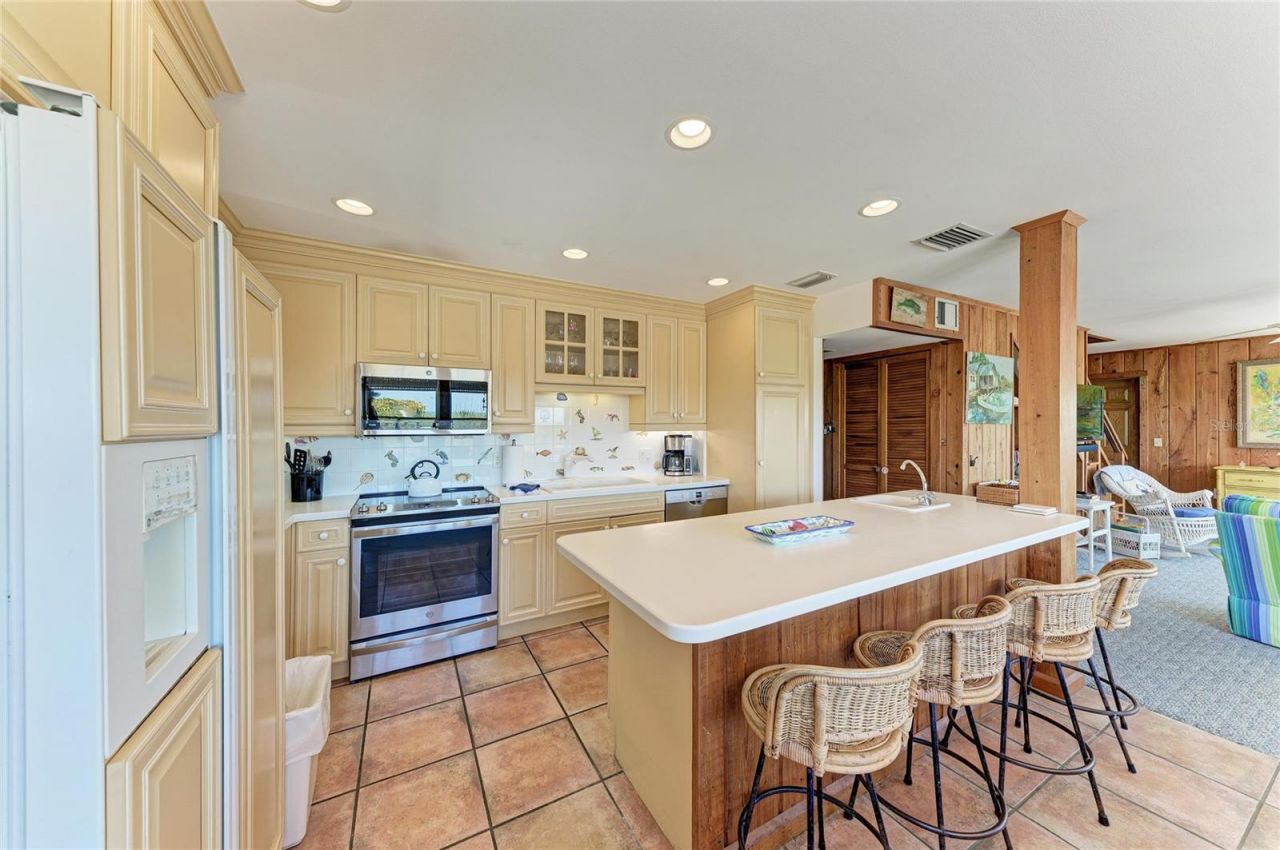 102 Palmetto Avenue, Anna Maria, FL 34216 Photo