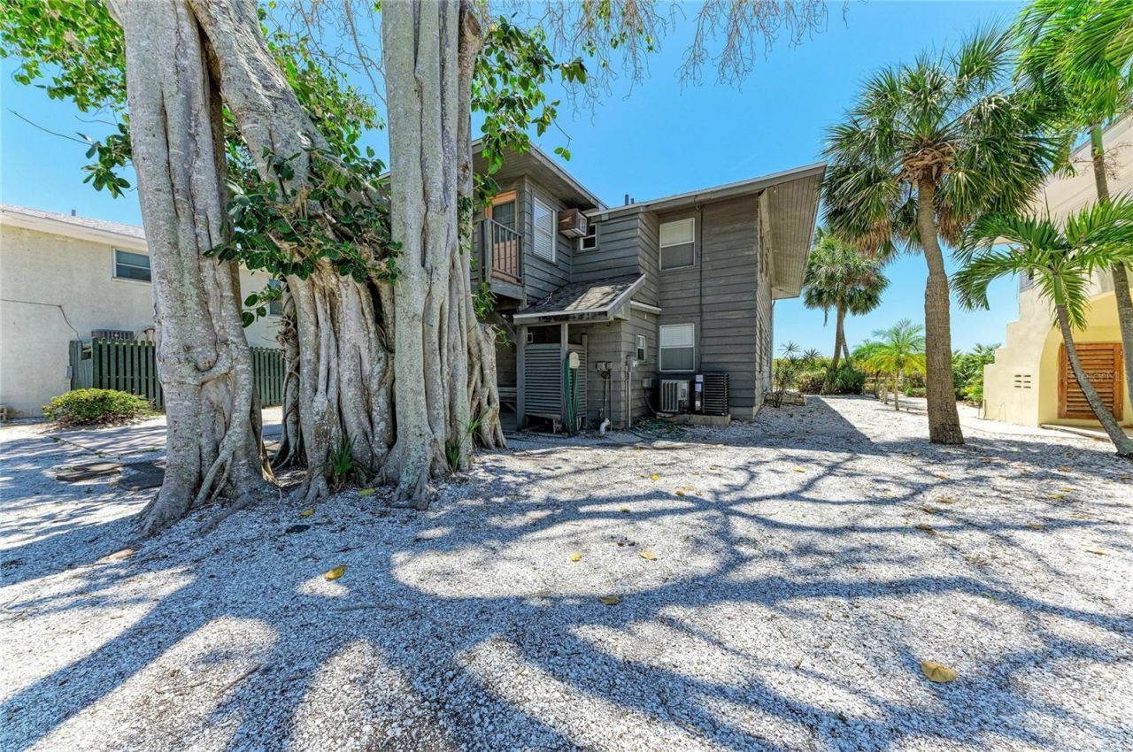 102 Palmetto Avenue, Anna Maria, FL 34216 Photo