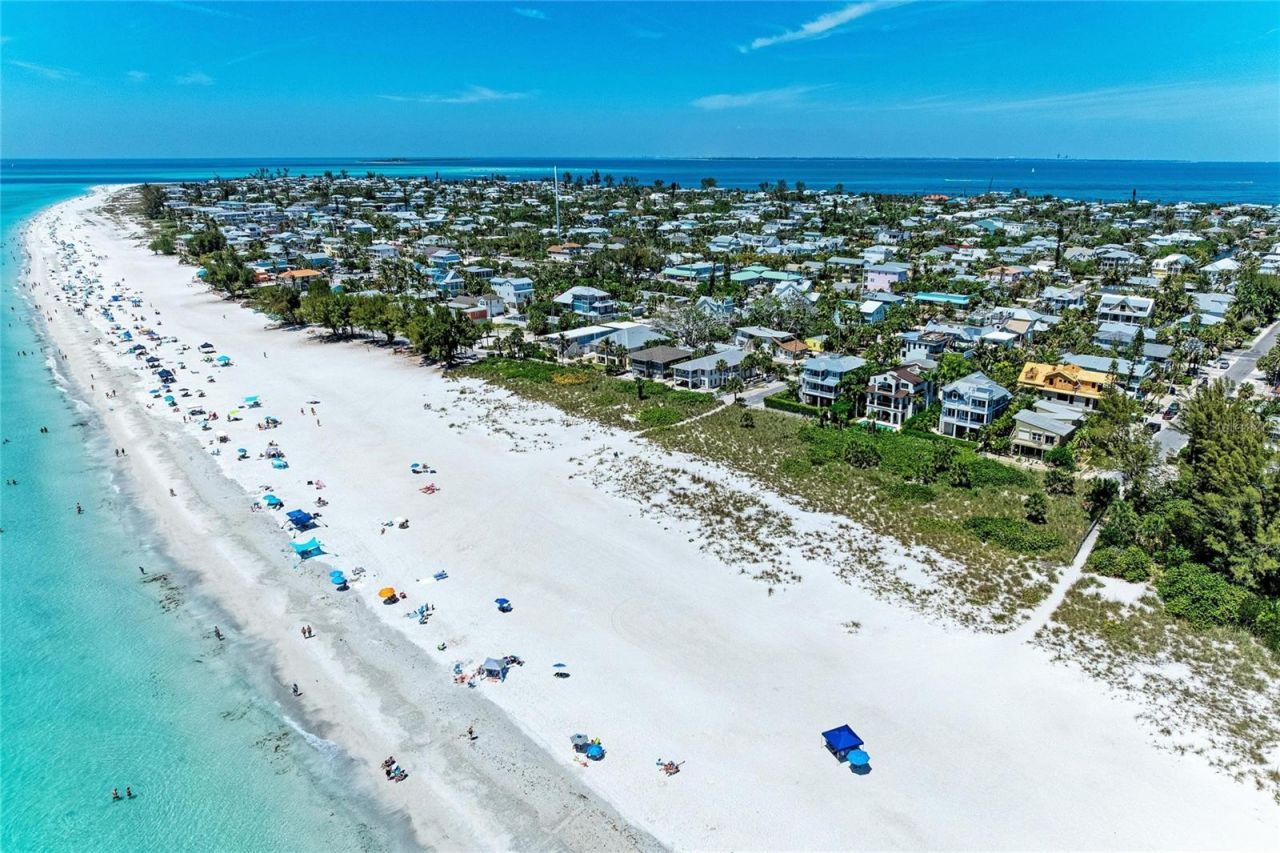 102 Palmetto Avenue, Anna Maria, FL 34216 Photo