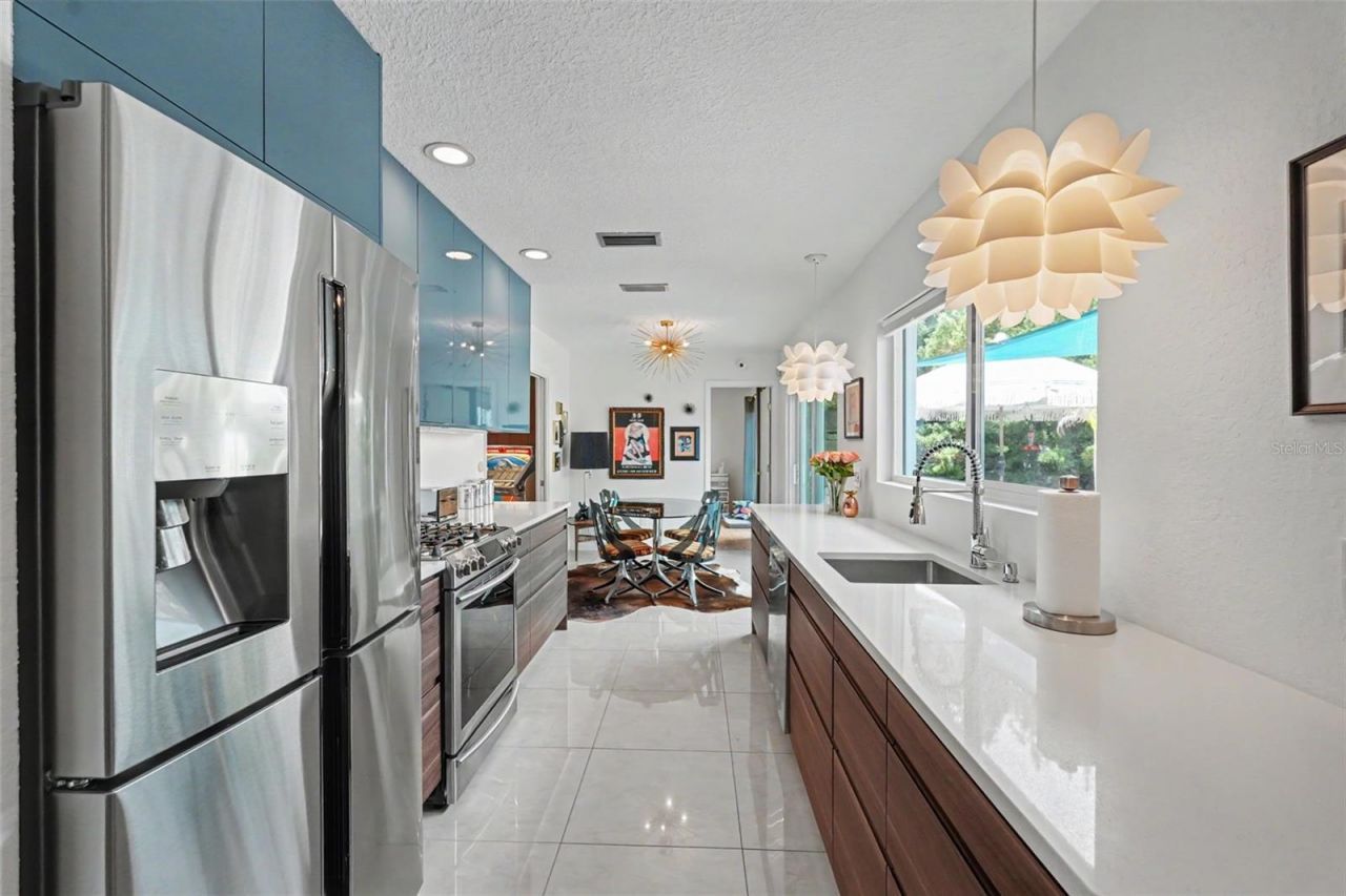 1835 Dormieone Road N, Saint Petersburg, FL 33710 Photo